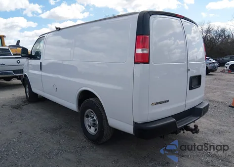 2019 Chevrolet Express 2500 Work Van из США, поврежденный, VIN 1GCWGAFG9K1357156